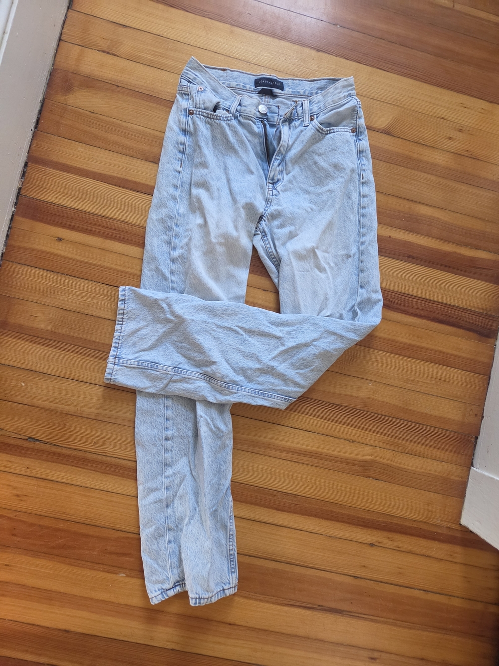 Aeropostal Light Wash Women’s Jeans - 90s Baggy